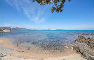 a view of the ocean from the beach at Trilo 6 in San Teodoro