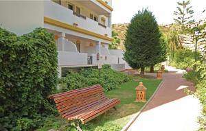 Vonkajšia záhrada v ubytovaní Amazing Apartment In La Cala De Mijas