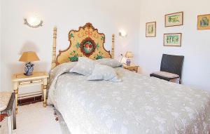 Posteľ alebo postele v izbe v ubytovaní Beautiful Apartment In Palamós