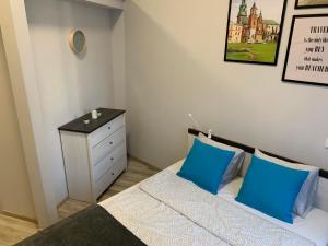 Posteľ alebo postele v izbe v ubytovaní Discover Cracow APARThostel
