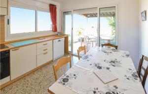 Gallery image of Beautiful Apartment In Calvi With 3 Bedrooms in Calvi