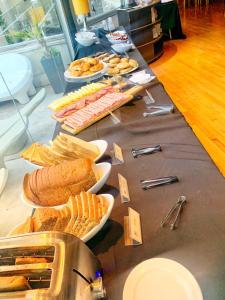 Comida no hotel ou em algum lugar perto