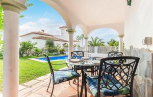 Basen w obiekcie 3 Bedroom Nice Home In Vélez Málaga lub w pobliżu
