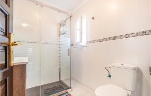 Łazienka w obiekcie 3 Bedroom Nice Home In Vélez Málaga
