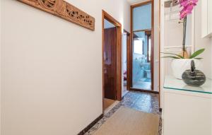 Kép 2 Bedroom Lovely Apartment In Rimini szállásáról Riminiben a galériában