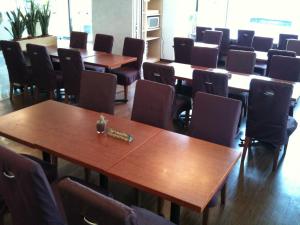 Restoran või mõni muu söögikoht majutusasutuses Ace Inn Matsusaka