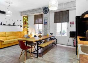 Χώρος καθιστικού στο Alojamiento Simón 2