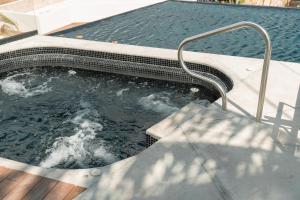 Bazén v ubytování Hive Cancun by G Hotels nebo v jeho okolí