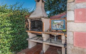 A balcony or terrace at Stunning Home In Riudellots
