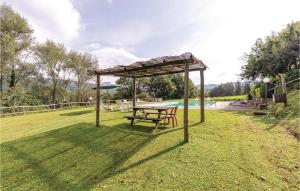 A garden outside La Capanna - Agr,casanova