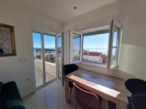 Pogled na planine ili pogled na planine iz apartmana