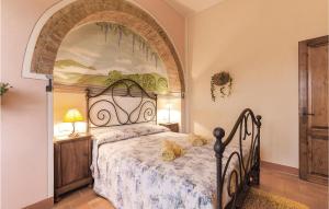 A bed or beds in a room at Monterufoli Giulia 6G