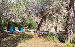 Κήπος έξω από το Amazing Home In Pieve A Elici -Lu- +17 φωτογραφίες
