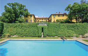 Bazén v ubytování Villa Ghislanzoni nebo v jeho okolí