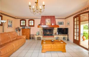 Khu vực ghế ngồi tại Lovely Home In Prades