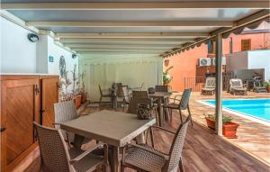 Swimmingpoolen hos eller tæt på Bilo 5