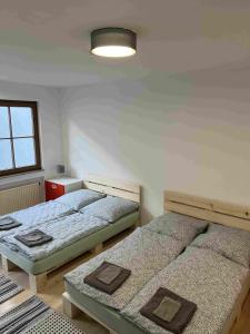 Ένα ή περισσότερα κρεβάτια σε δωμάτιο στο Zimmer in Innenstadtwohnung