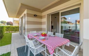 A balcony or terrace at Nice Apartment In Puegnago Sul Garda