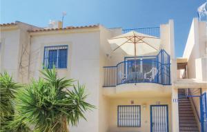 A balcony or terrace at Beautiful Apartment In Torrevieja