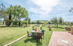 A garden outside Cortilla 1