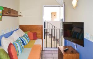 Katil atau katil-katil dalam bilik di 3 Bedroom Nice Home In Tossa De Mar