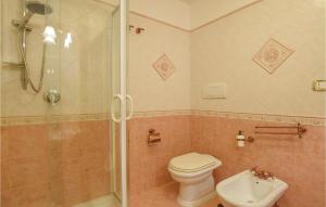 A bathroom at Villa Aquaro