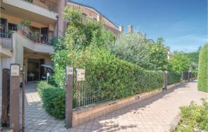 Κήπος έξω από το Gorgeous Apartment In Pesaro -Pu-