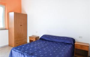 Кровать или кровати в номере Stunning Home In Zambrone With House Sea View