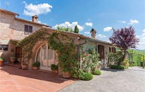 A garden outside La Capannina