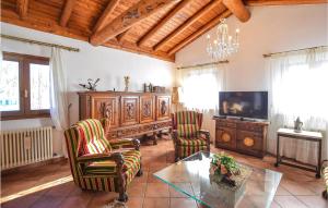 Χώρος καθιστικού στο Amazing Home In Luino With 2 Bedrooms