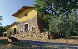 Casa Coldi SassoにあるPoggio Santacroceの石造りの家