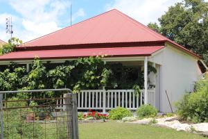 Gallery image of Glenlyon Dam Holiday Cottage & Farmstay in Stanthorpe