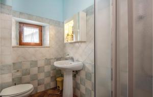 A bathroom at Tulipano