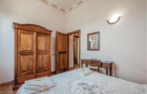 A bed or beds in a room at Tulipano