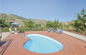 Bazén v ubytovaní 5 Bedroom Nice Home In Monreale alebo v jeho blízkosti