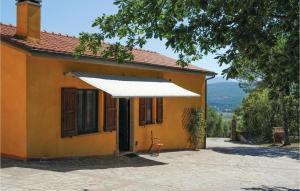 The building in which the holiday home is located