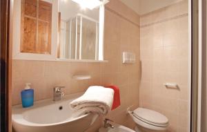 A bathroom at Il Molino - Casale Il Picchio