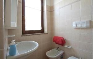 A bathroom at Il Molino - Casale Il Picchio