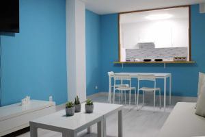 A kitchen or kitchenette at El PISO MAS CÉNTRICO DEL HUMEDO DESAYUNO INCLUIDO