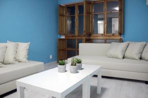 A seating area at El PISO MAS CÉNTRICO DEL HUMEDO DESAYUNO INCLUIDO