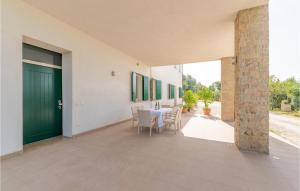Μπαλκόνι ή βεράντα στο Gorgeous Apartment In Valnogaredo Pd +11 φωτογραφίες