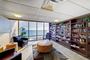 Gallery image of Tidewater 315 in Panama City Beach