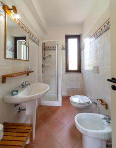 Łazienka w obiekcie Elimi Favignana Apartments - Residence in città