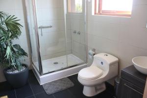 Koupelna v ubytování Hostal Buró