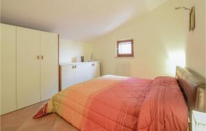 Gallery image of Nice Home In Pesaro -pu- With 4 Bedrooms, Wifi And Outdoor Swimming Pool in Gradara
