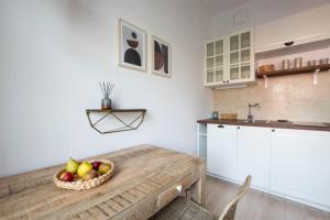 Kuchyňa alebo kuchynka v ubytovaní Nice Apartament