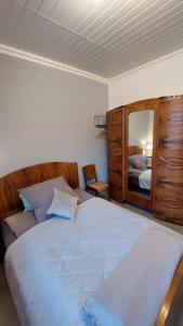 Ein Bett oder Betten in einem Zimmer der Unterkunft Fremdenzimmer Familie Förster