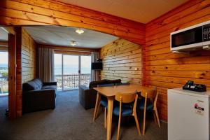 Kuchyň nebo kuchyňský kout v ubytování Panorama Motel