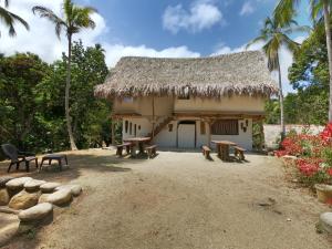 Jardí fora de Hotel Jasayma dentro del Parque Tayrona