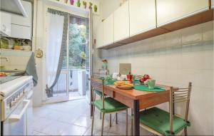 Η κουζίνα ή μικρή κουζίνα στο La Casa Di Emilia +12 φωτογραφίες